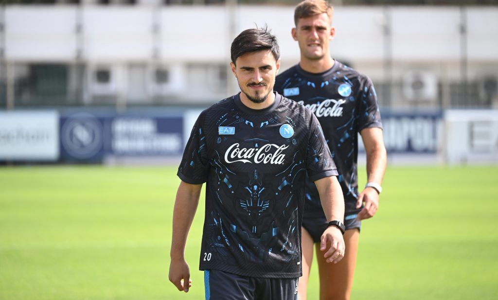 Елмас заигра во нова улога за Наполи, Конте го пофали