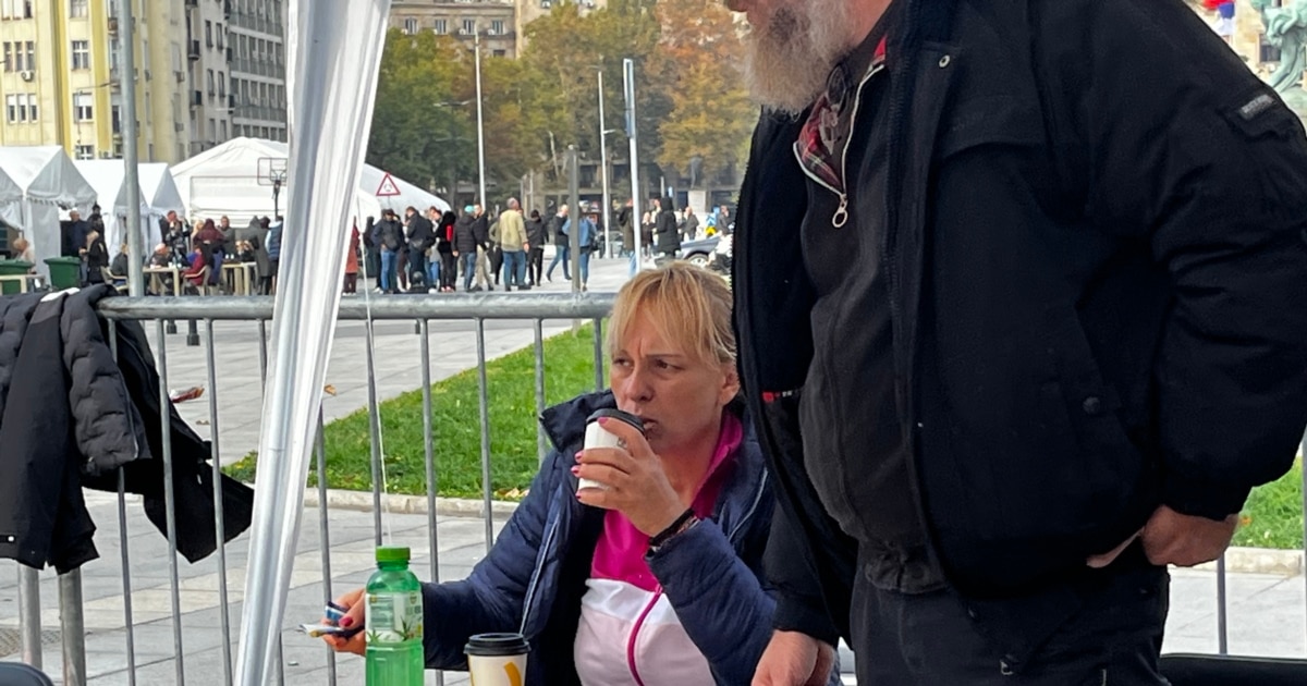 Мајката на загинат во Нови Сад го продолжи штрајкот со глад, полицијата приведе 37 лица