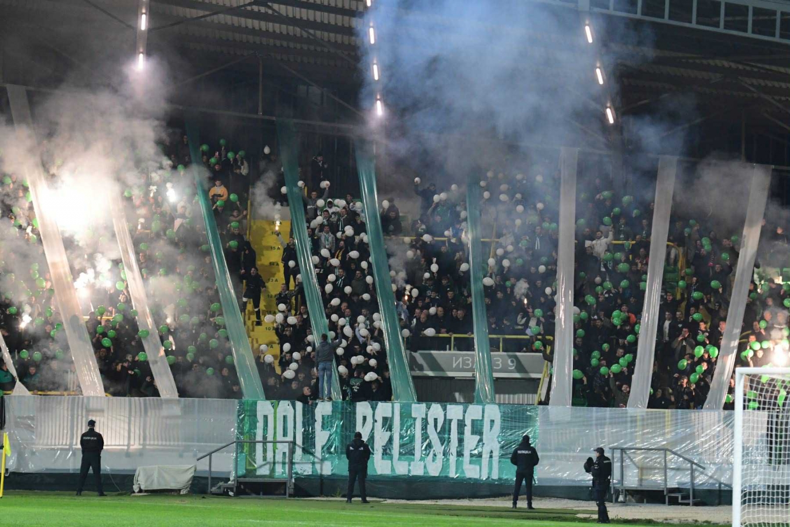 Вардар и Пелистер скапо ќе го платат пиротехничкото шоу на нивните навивачи!