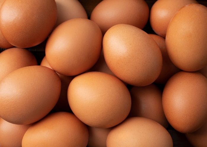 Поскапеа јајцата како основен продукт во Македонија