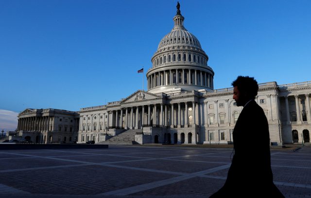 САД: Сенатот постигна привремен договор за прекин на блокадата на буџетот