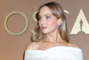 (Фото) Прорез на незгодно место откри премногу: oд опуштена мајка до секси заводничка