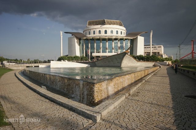 ФОТО | МНТ со „Ничија земја“ гостува во Националниот театар во Будимпешта