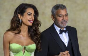 (Фото) Таа никогаш не прави модна грешка, а редовно го користи овој трик со чевлите