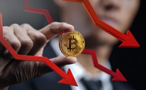 Биткоинот падна за дури 8,16% на 73.000 евра, инвеститорите ги распродаваат ризичните средства