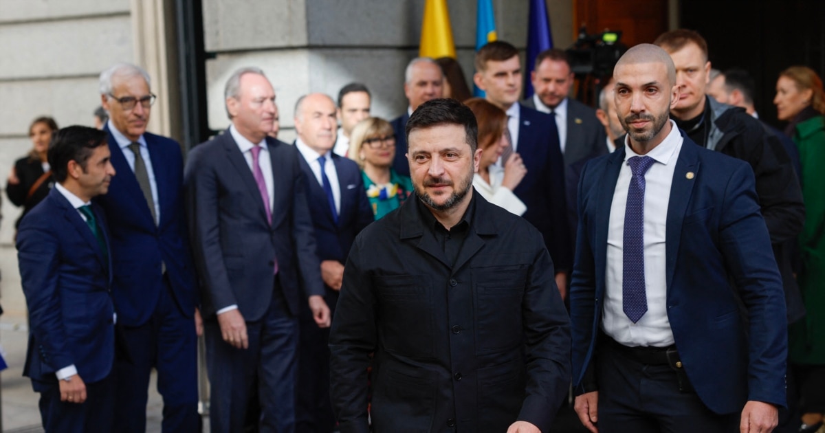 Зеленски продолжува со патувањата среде корупциската афера во Украина