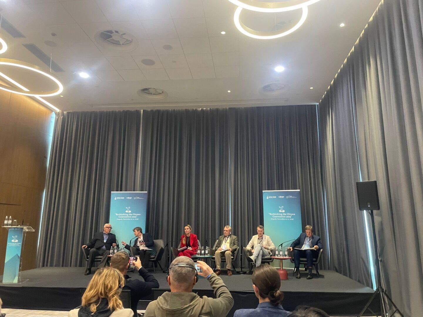 Украинците се плашат да се вратат дома не оти војната трае туку поради тоа што мините ќе останат долго по завршување на војната