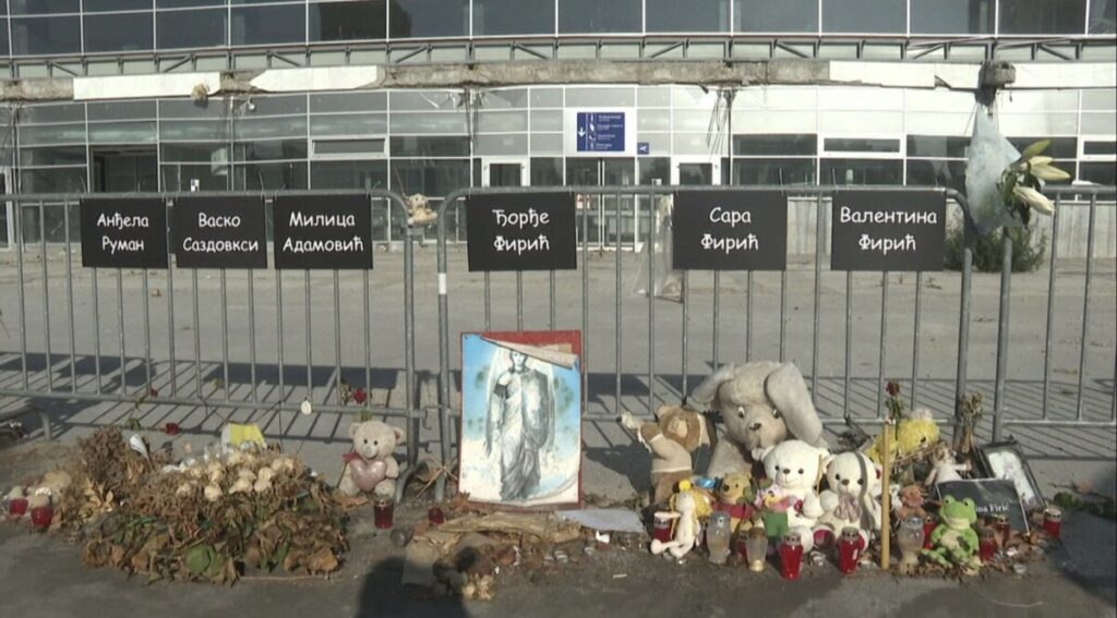 Србија се сеќава за жртвите – една година од трагедијата под надстрешницата