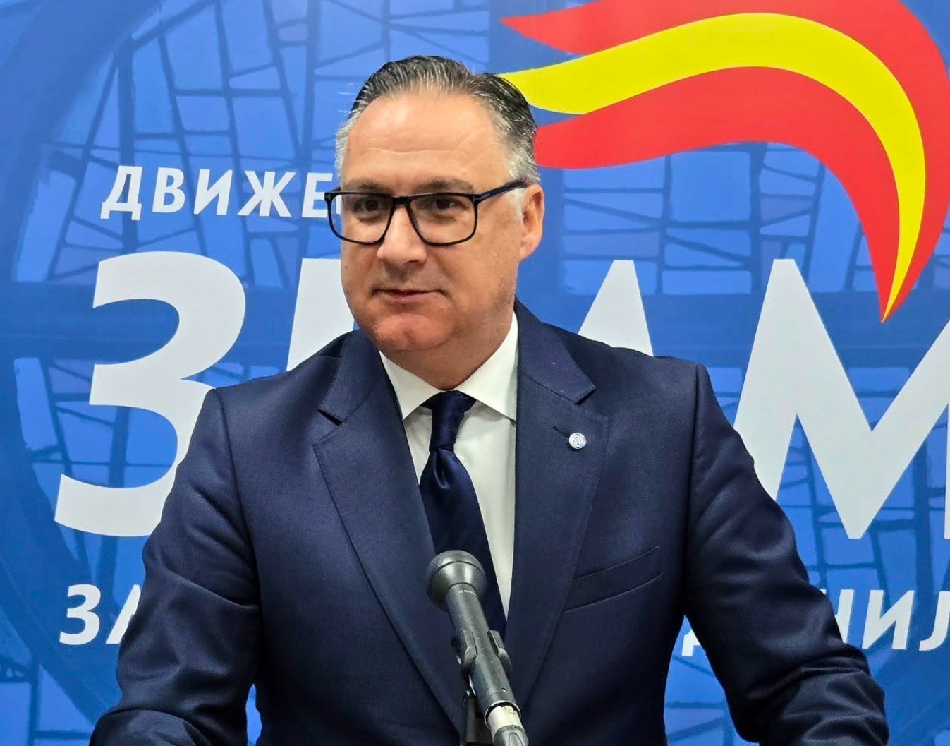 „ЧЕСНО ВЕ ПОДДРЖАВМЕ И ПЛАТИВМЕ ОГРОМНА ЦЕНА“: Мемов од ЗНАМ со остра порака кон Вреди 'ептен голема грешка'