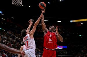 Хапоел ја запре серијата на Милано, ПАО го збриша Дубаи