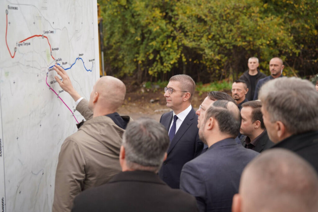 Мицкоски: Инвестиции во нова железничка линија и градски воз за почист воздух