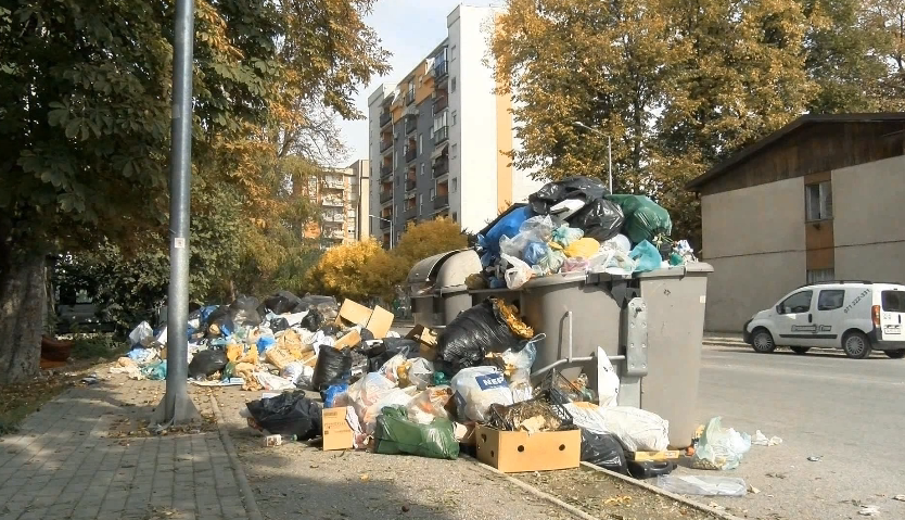 Градските инспектори во три смени ќе “ловат“ кој фрла отпад по 22 часот