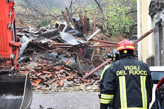 Двe жртви во лизгање на земјиште во северна Италија