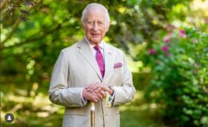 (ФОТО) КРАЛОТ ЧАРЛС ДЕНЕС ПОЛНИ 77 ГОДИНИ: Овие 3 одлуки што ги донесе во последните три години го оставија светот во шок!