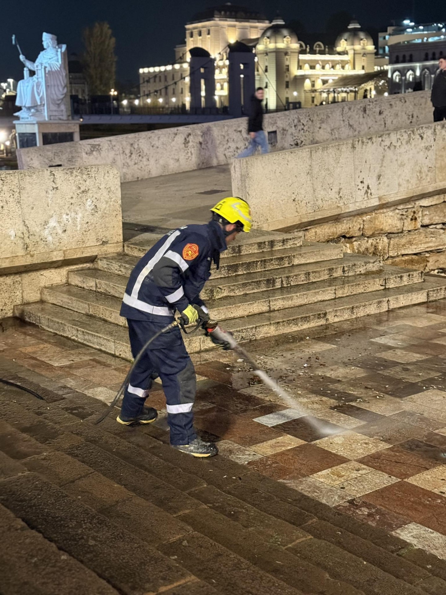 ФАКТОР НА ДЕНОТ: Почна големата акција за чистење на Скопје