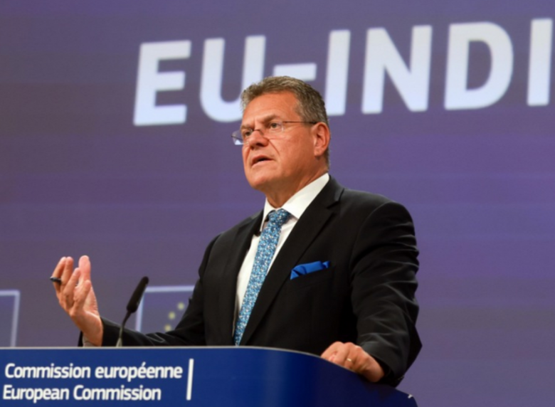 Европа ќе остане економски сама со своите регулативи