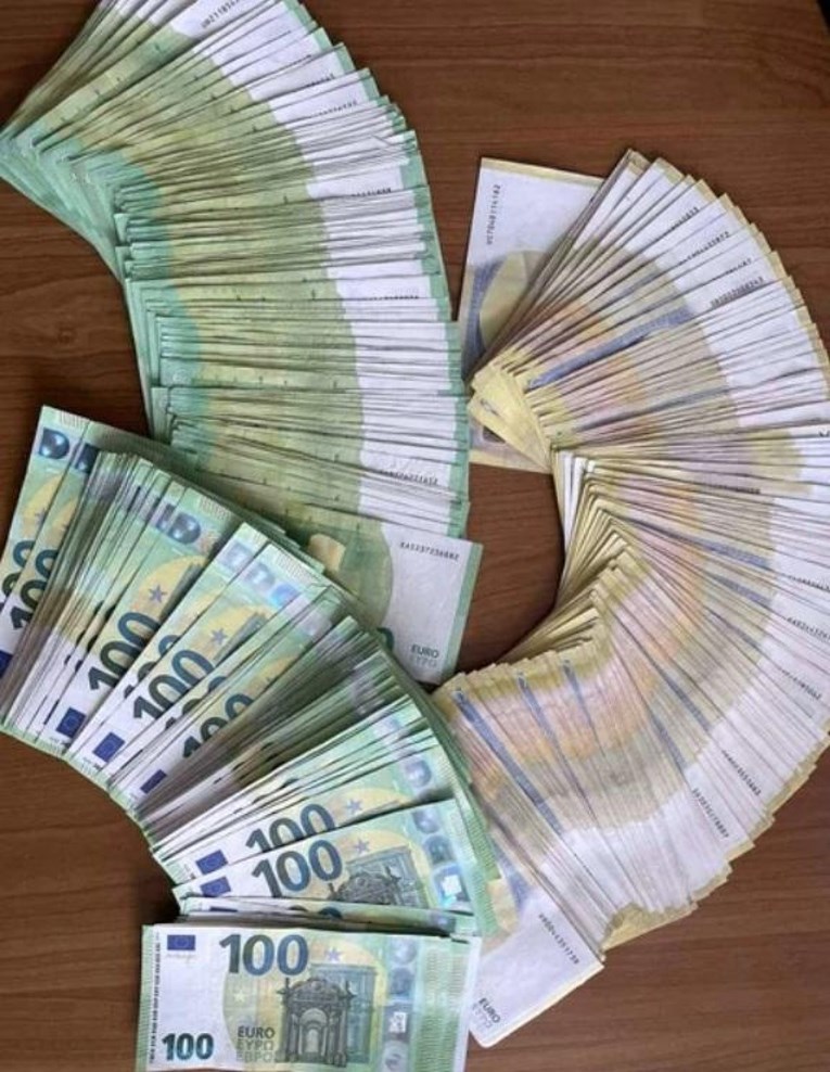 Српски државјанин сакал да изнесе 94.000 евра од Македонија: спречен е на Табановце