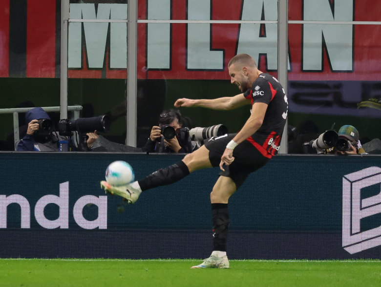 Голот на Павловиќ и одбранетиот пенал на Мењон