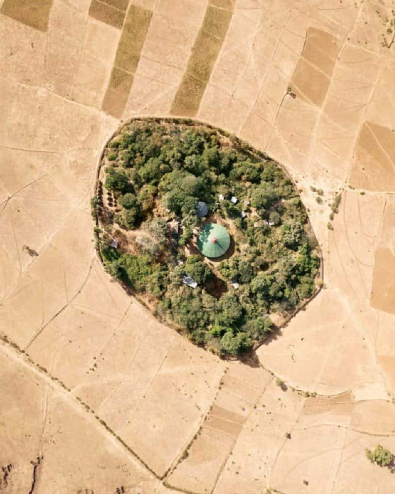 Православни чувари на светоста: Етиопски монаси ја чуваат шумата како духовно наследство