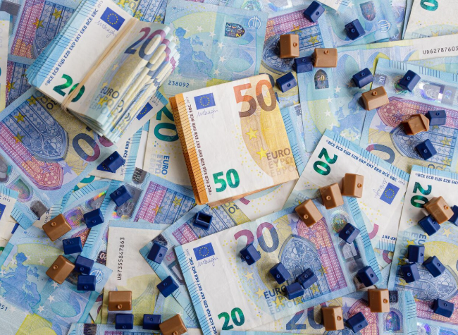 ПРИХОДИ И КУПОВНА МОЌ НА ПОБОГАТИТЕ СЕМЕЈСТВА: Kои европски земји се на дното?