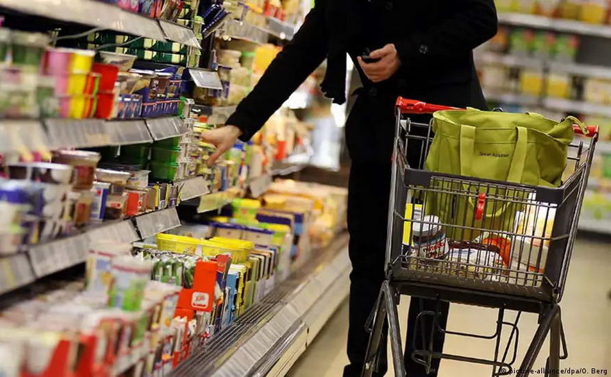 Потрошувачка кошница: месечно едвај и со 65.000 денари