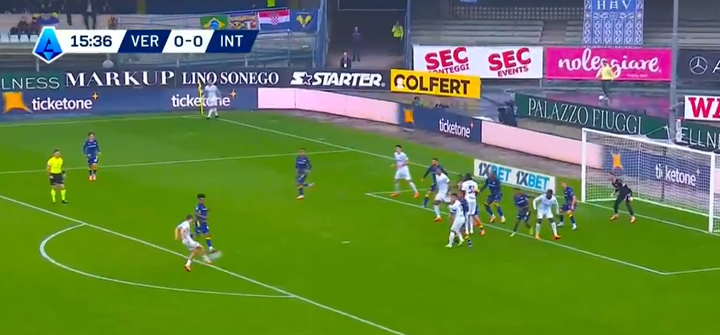 Перфектна асистенција од Чалханоглу и голчиште на Зиелински против Верона (ВИДЕО)