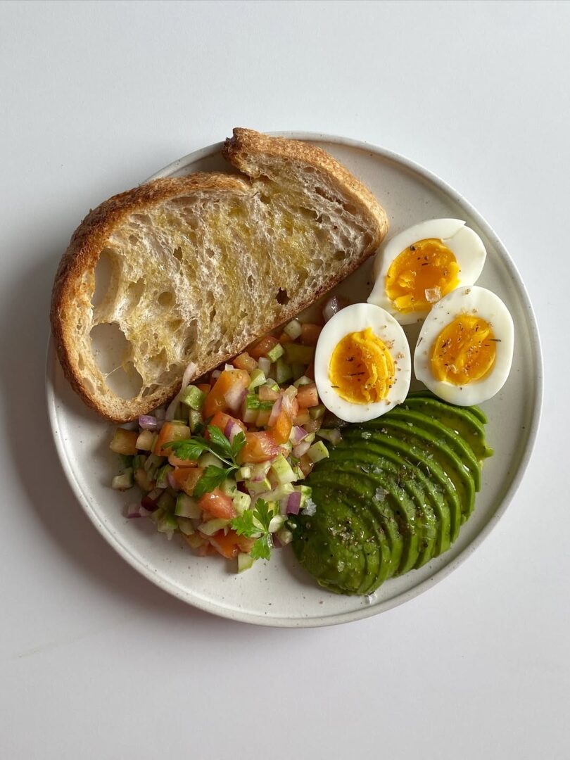 Ова се намирниците што жените над 40 години треба да ги избегнуваат