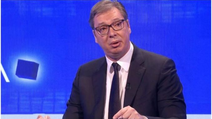 Вучиќ ќе ги тужи „Гардијан“ и „Дејли мејл“ за мешање на неговото име во „Сараево сафари“