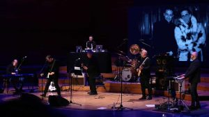 (ВИДЕО+ФОТО) Влада Дивљан – „Само љубов“ – „Невладина организација“ приреди концерт за душа и сите сетила