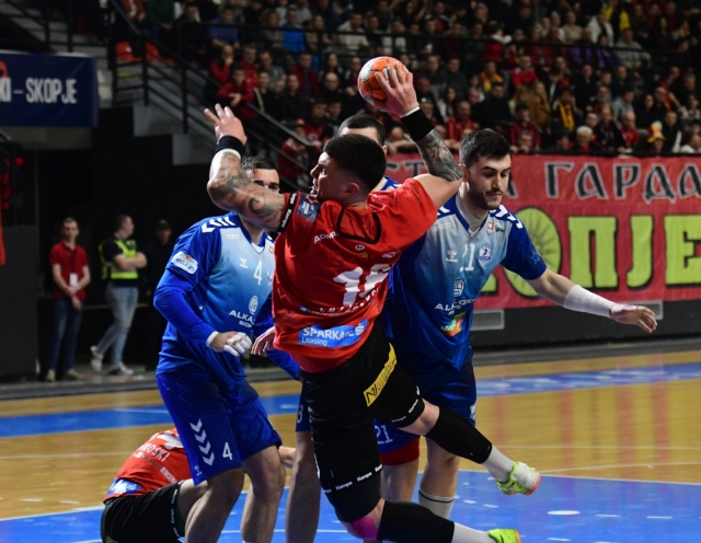 Дерби во Суперлигата: Алкалоид гостува на перфектниот Вардар!