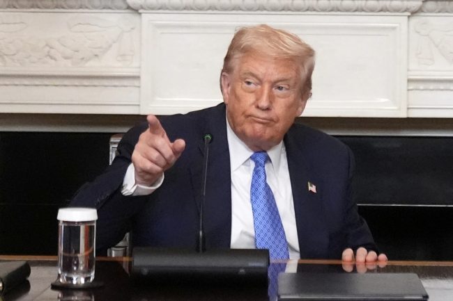 ТРАМП ГО ПОДДРЖА ЗАКОНОТ ЗА ВОВЕДУВАЊЕ САНКЦИИ ЗА ТРГОВСКИТЕ ПАРТНЕРИ НА РУСИЈА