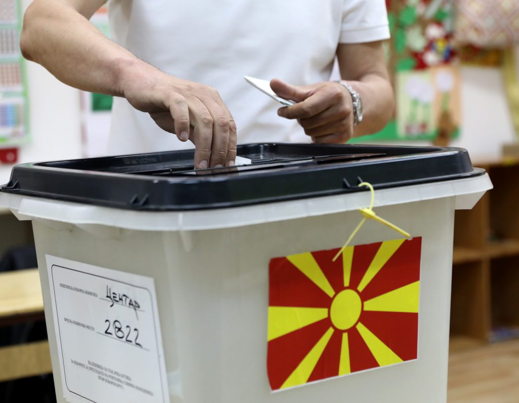 ДИК: Гласањето на болните и затворениците се одвива непречено