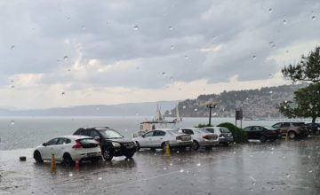 Обилните врнежи од дожд предизвикаа одрони, зголемување на водостоите на реките и излевање