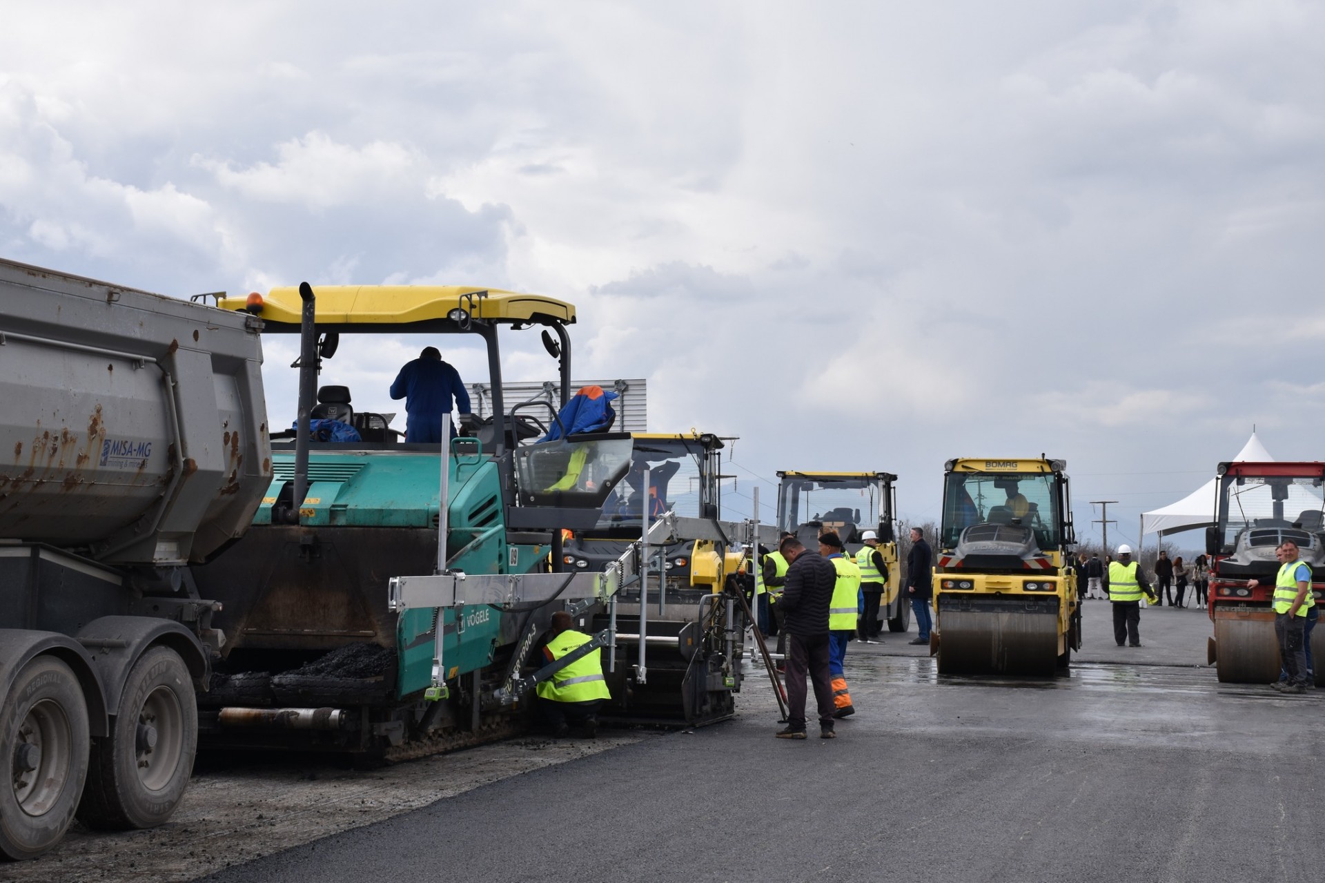 Николоски: Има по три понуди за автопатите Скопје – Блаце и Кичево – Букојчани, во декември ќе избереме изведувачи