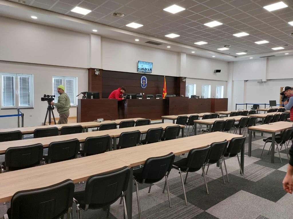 Судот, Обвинителството, адвокатите и новинарите пред тест – течат последните подготовки за судењето за пожарот во „Пулс“