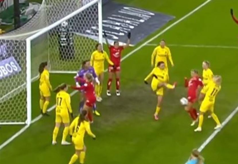 Најнамерниот енац во историјата на фудбалот