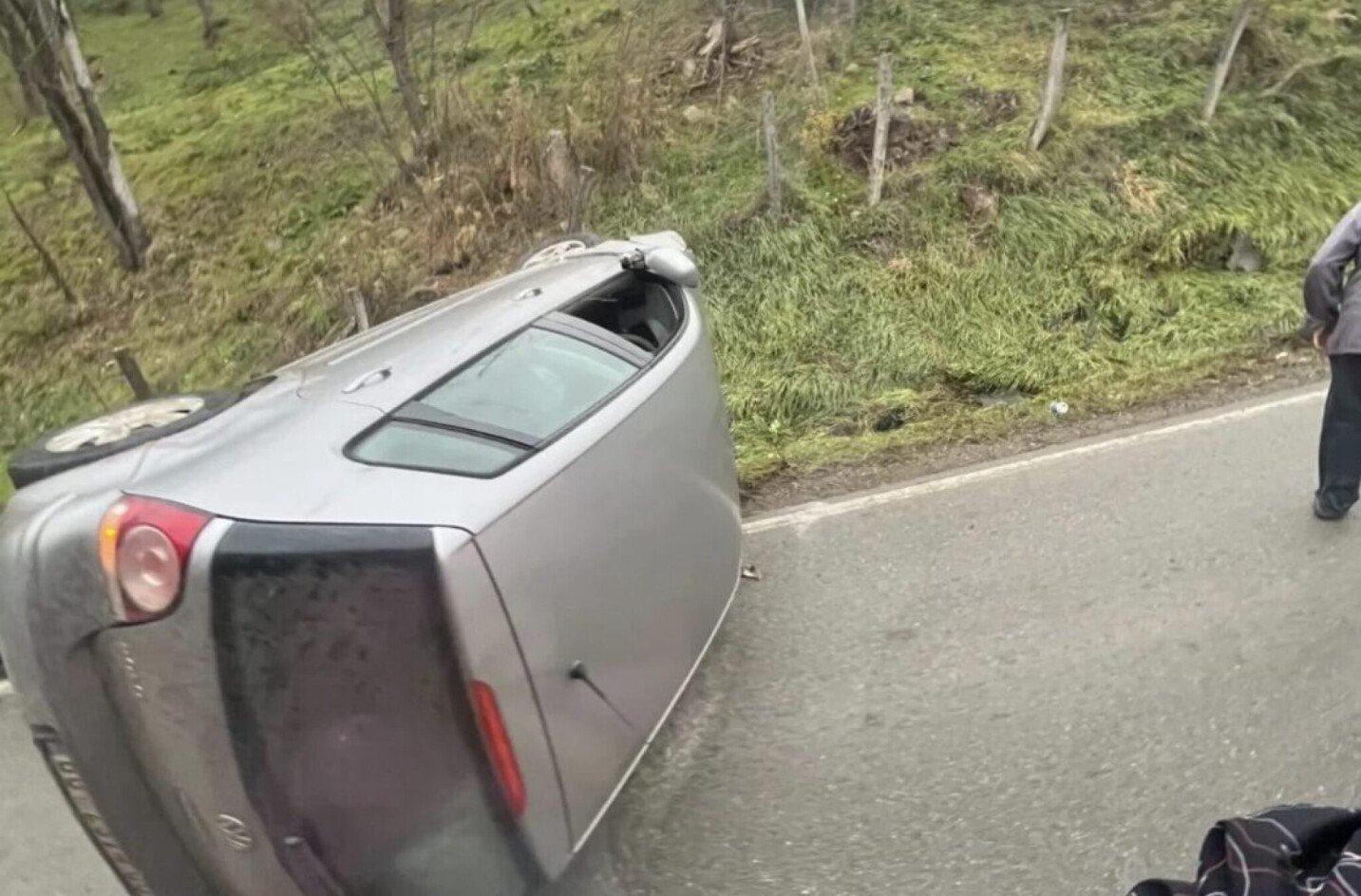 Девојка обвинета за сообраќајка во која едно лице загина, избегала од Македонија – распишана потерница