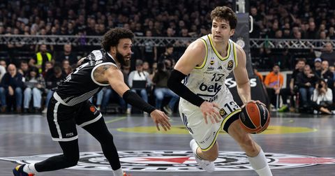 Фенер ја покажа моќта во Белград и не му даде никаква шанса на Партизан