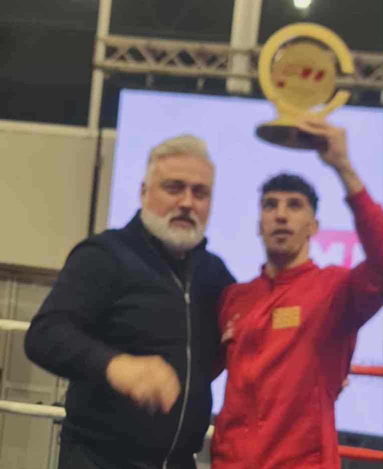 Ален Рустемовски го освои „Златниот гонг“ (ФОТО)