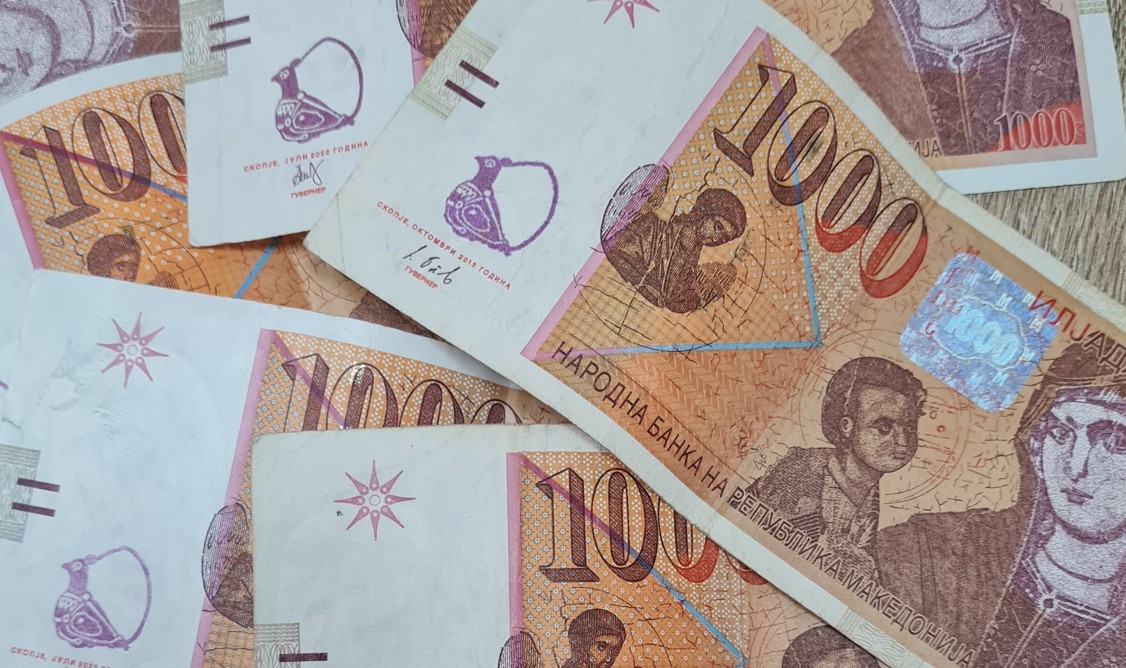 Платите во образованието  ја зголемија просечната плата во септември