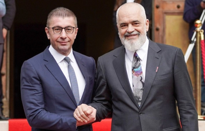 Мицкоски од Тирана: Остануваме решително ориентирани кон европските интеграции и регионалната соработка