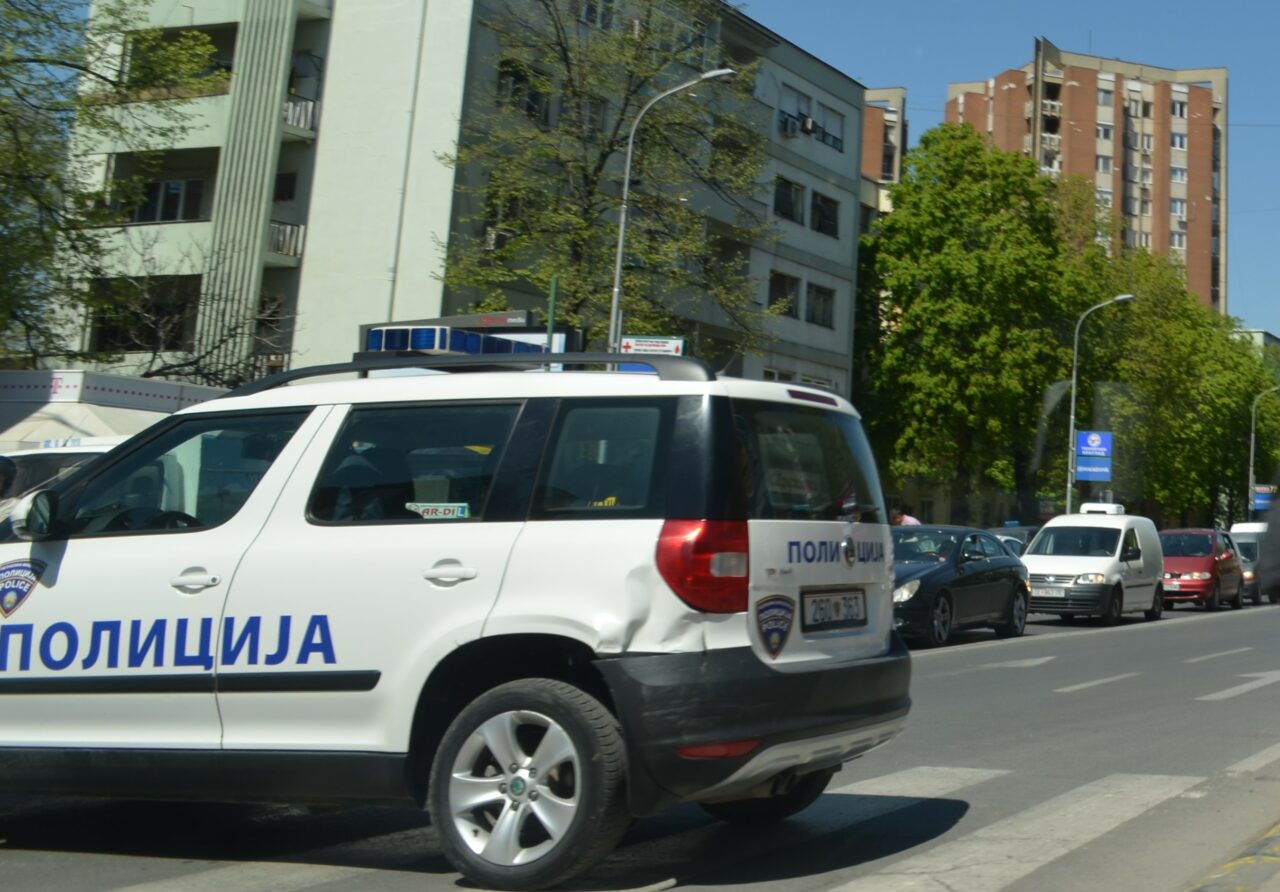 Возач на автобус натепа возрасна жена во центарот на Скопје