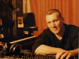 Денес роденден слави легендата на македонската рок сцена – Владимир Петровски – Картер