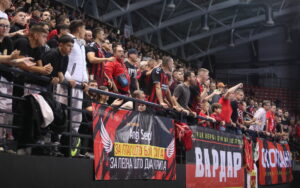 Вака го личи „Јане Сандански“ – „Црвено-црниот“ вулкан еруптираше за нова победа во Европа (ФОТОГАЛЕРИЈА)