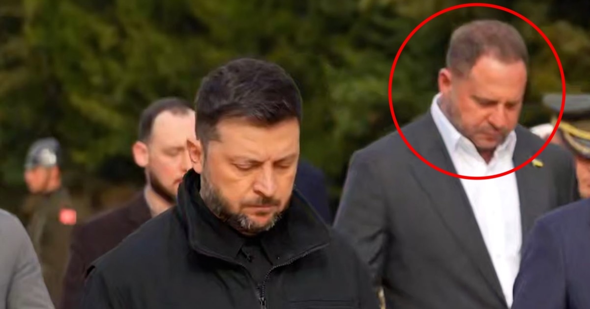 Зеленски во Турција, додека  скандалот околу  неговиот соработник се продлабочува