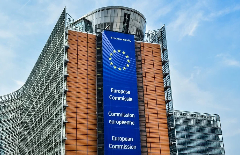 Извештај на Европската комисија: Северна Македонија сѐ уште не ги усвоила уставните измени