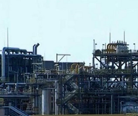 ПО ОДЛУКАТА НА ВАШИНГТОН ЗА „ЛУКОИЛ“ И „РОСНЕФТ“ НА ЦРНА ЛИСТА: Бугарија и Романија очајнички ги спасуваат руските рафинерии од американски санкции