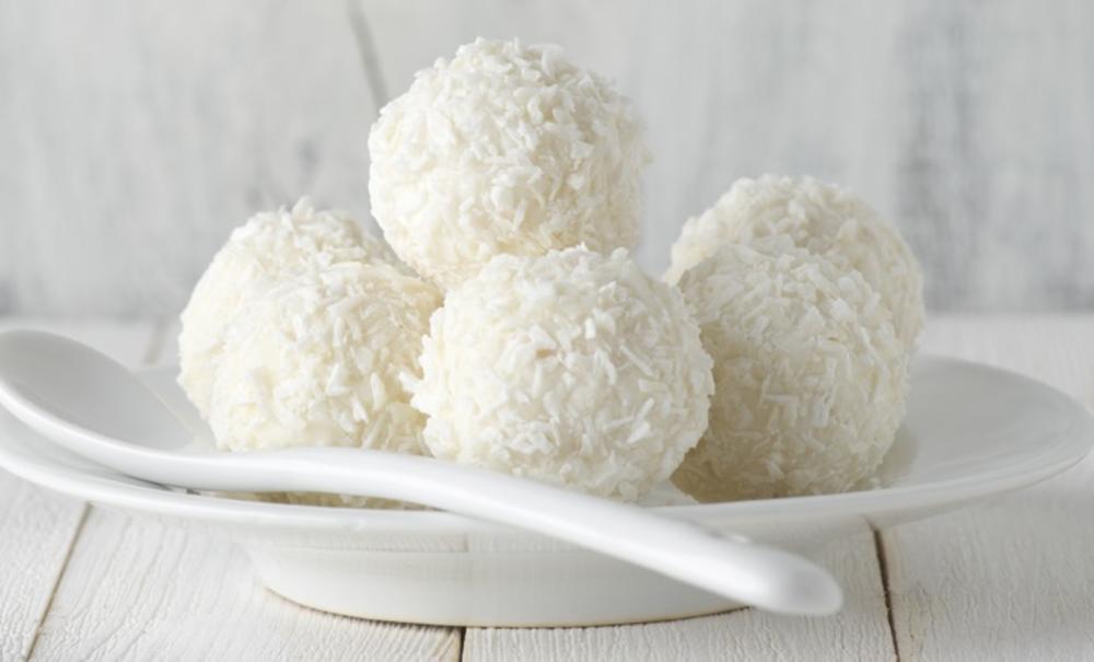 Оригинален рецепт за рафaело-топчиња: Многумина грешат што не ја додаваат оваа клучна состојка