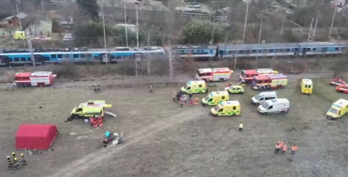 Во железничка несреќа во Чешка повредени 57 луѓе