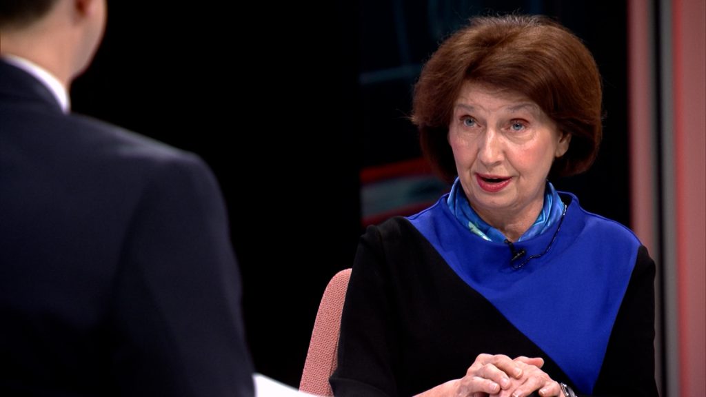 Не спомна ни топка, ни двор – Сиљановска-Давкова за пораката на Фон дер Лајен по последната посета на Скопје